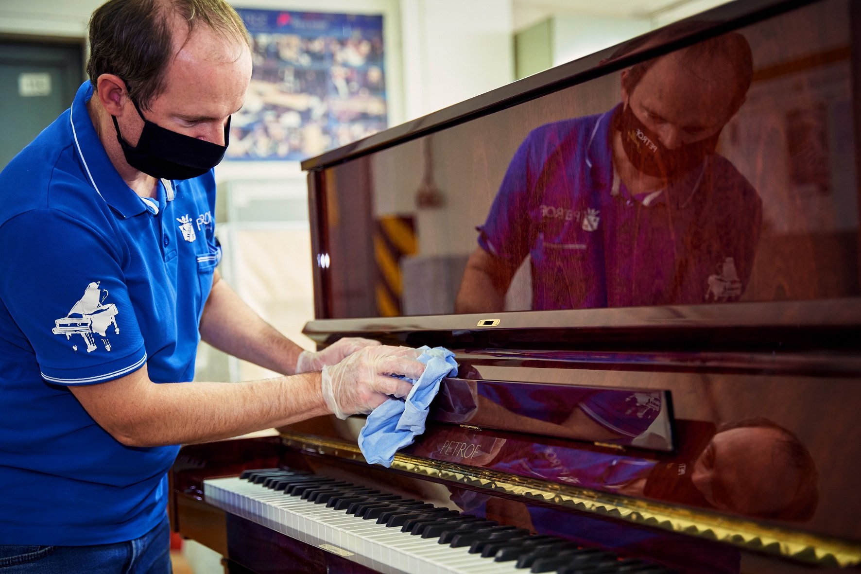 How to disinfect the piano